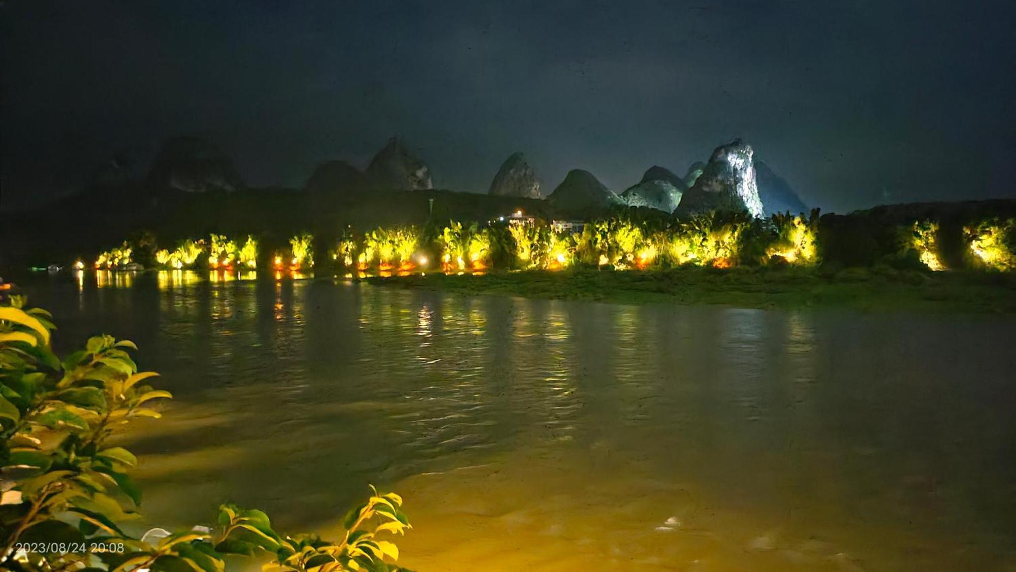 Yangshuo Xijie Pedestrian Street Laomen Hotel Buitenkant foto